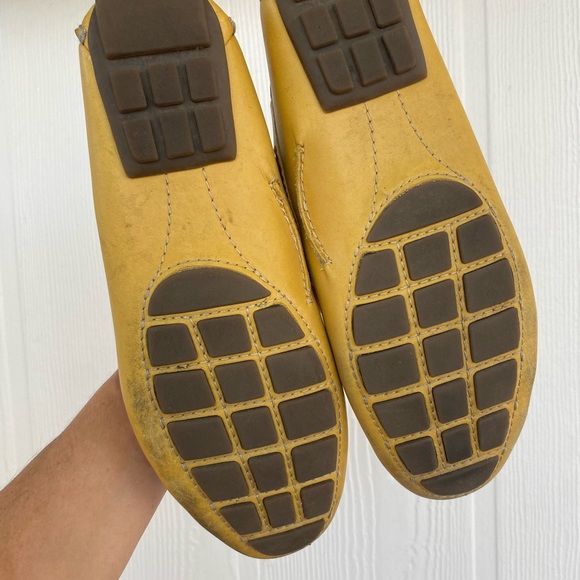Clarks Artisan Dunbar Racer Mustard Leather Loafers Size Women's 9 - Picture 5 of 8